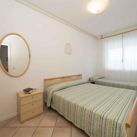 Apartment In Lignano Sabbiadoro 21783 Bagian luar foto