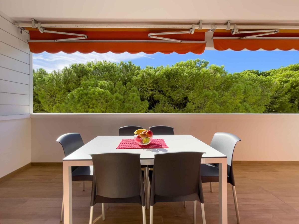 Apartment In Lignano Sabbiadoro 21783 Bagian luar foto