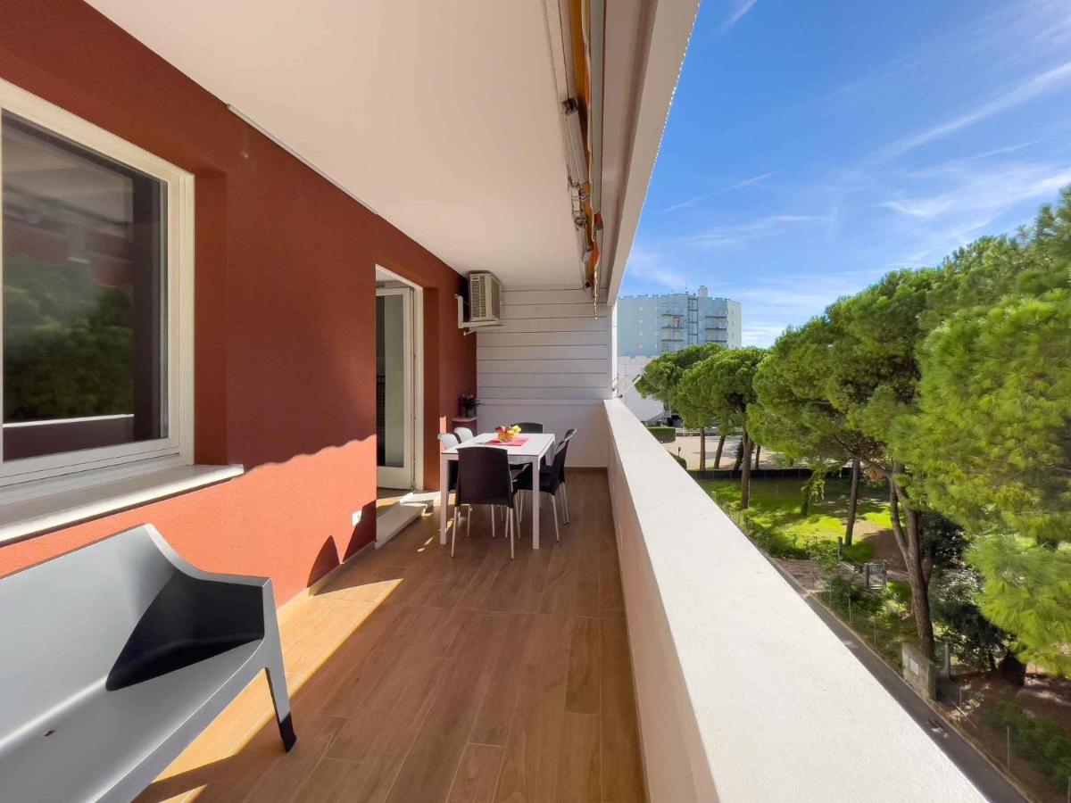Apartment In Lignano Sabbiadoro 21783 Bagian luar foto