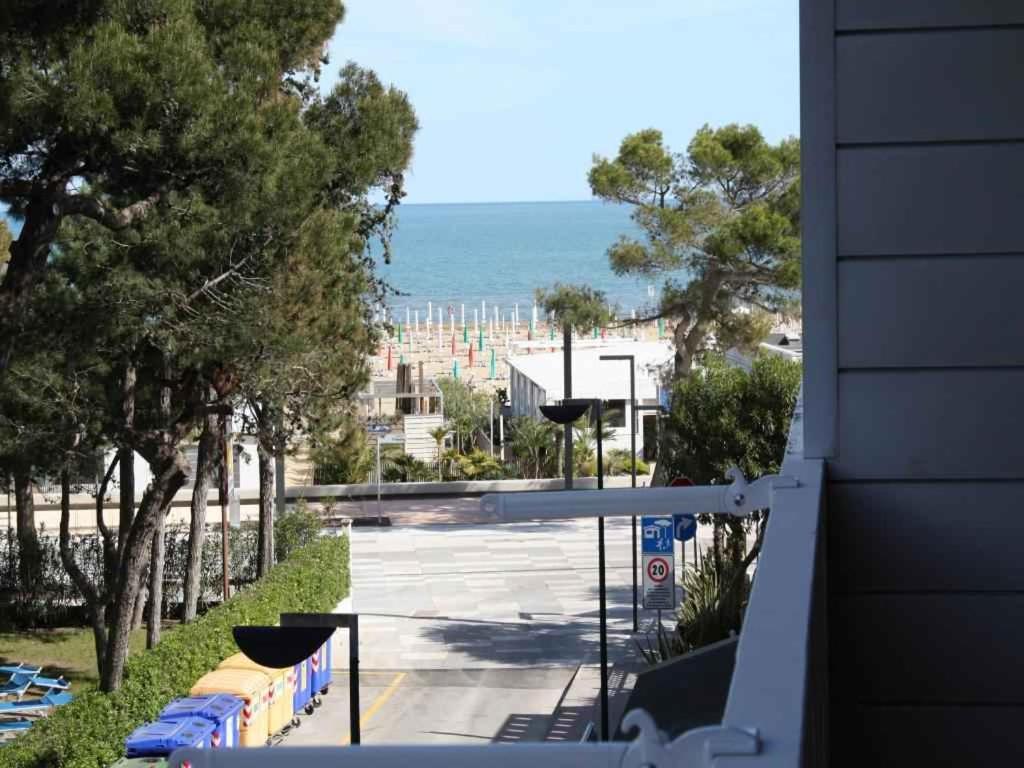 Apartment In Lignano Sabbiadoro 21783 Bagian luar foto